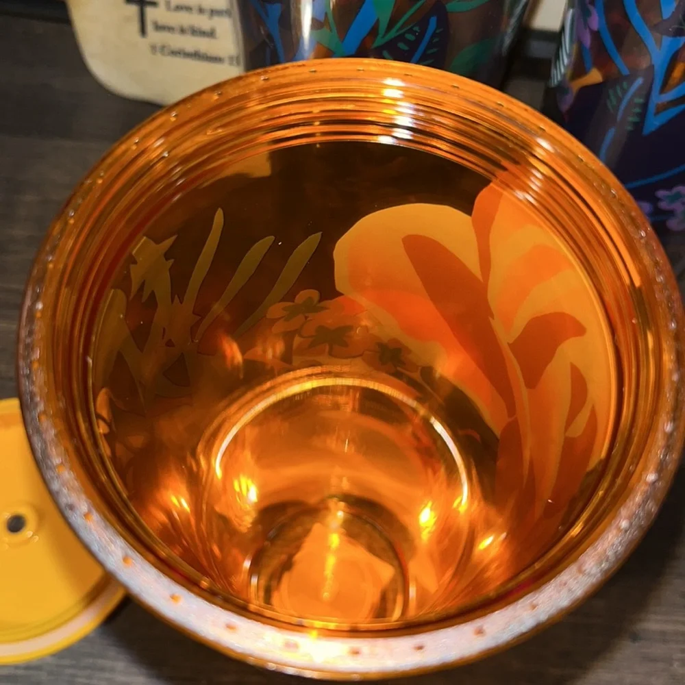 Starbucks Spring RARE 2022 Venti Orange Floral Tropical Cold 24 oz Tumbler NWT